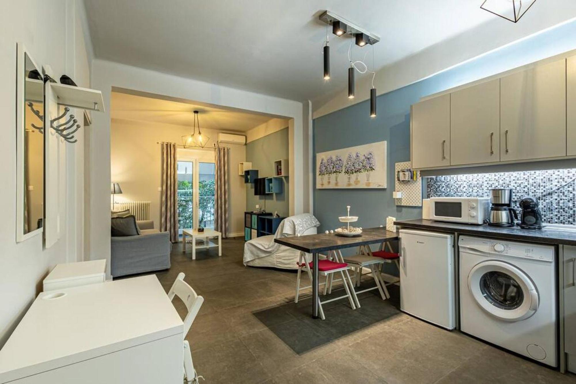 Ruby ' S Acropolis Apartment *